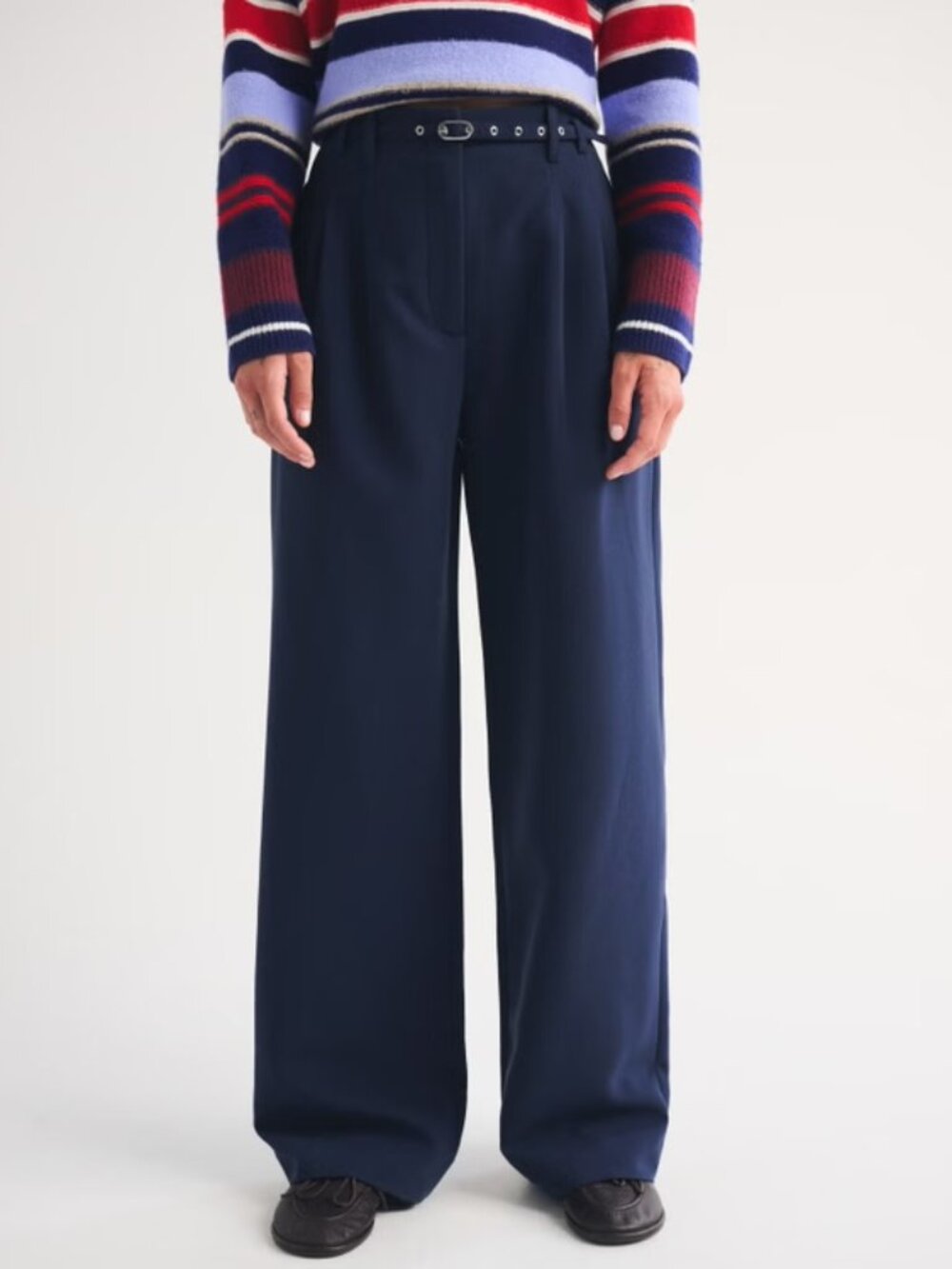 A&F Sloane Tailored Wide Leg Pant Navy Size 6S